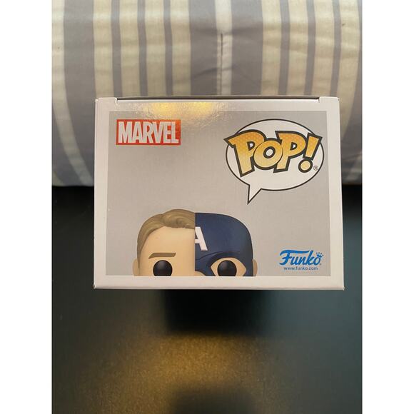 Funko Pop Marvel:  The Infinity Saga - Steve Rogers/Captain America - Picture 5 of 6